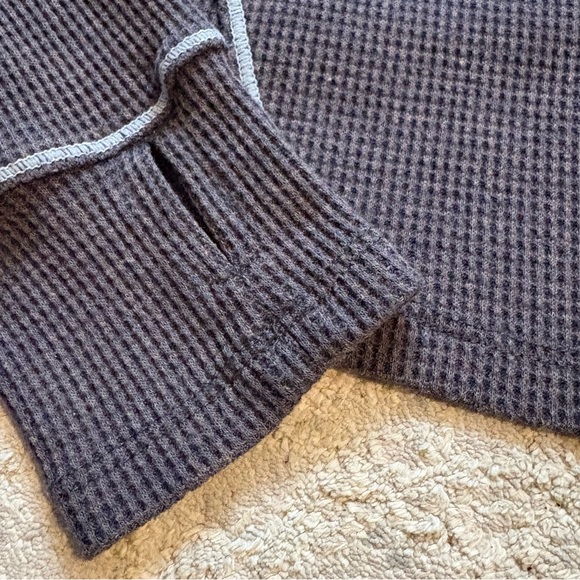 Free People Early Nights Heather Grey Henley Thermal Long Sleeve Top Size Small - Picture 8 of 9